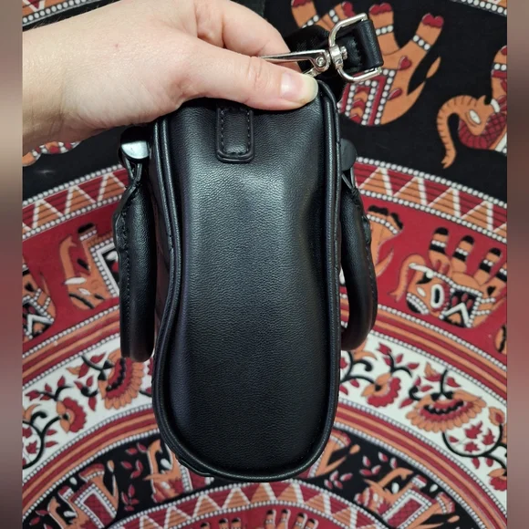 Steve Madden "BBABI" Quilted Small Crossbody Bag Black - Picture 6 of 11